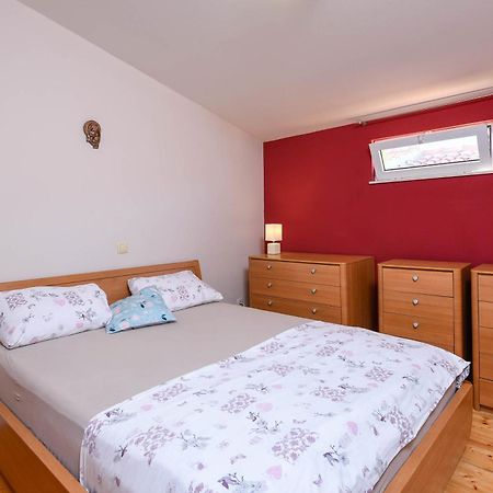 Apartments Karla Orebić Rom bilde