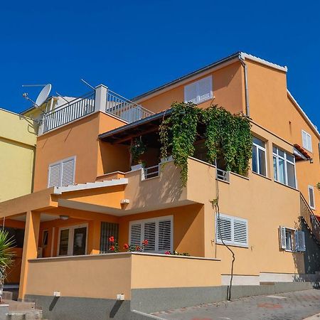 Apartments Karla Orebić Rom bilde