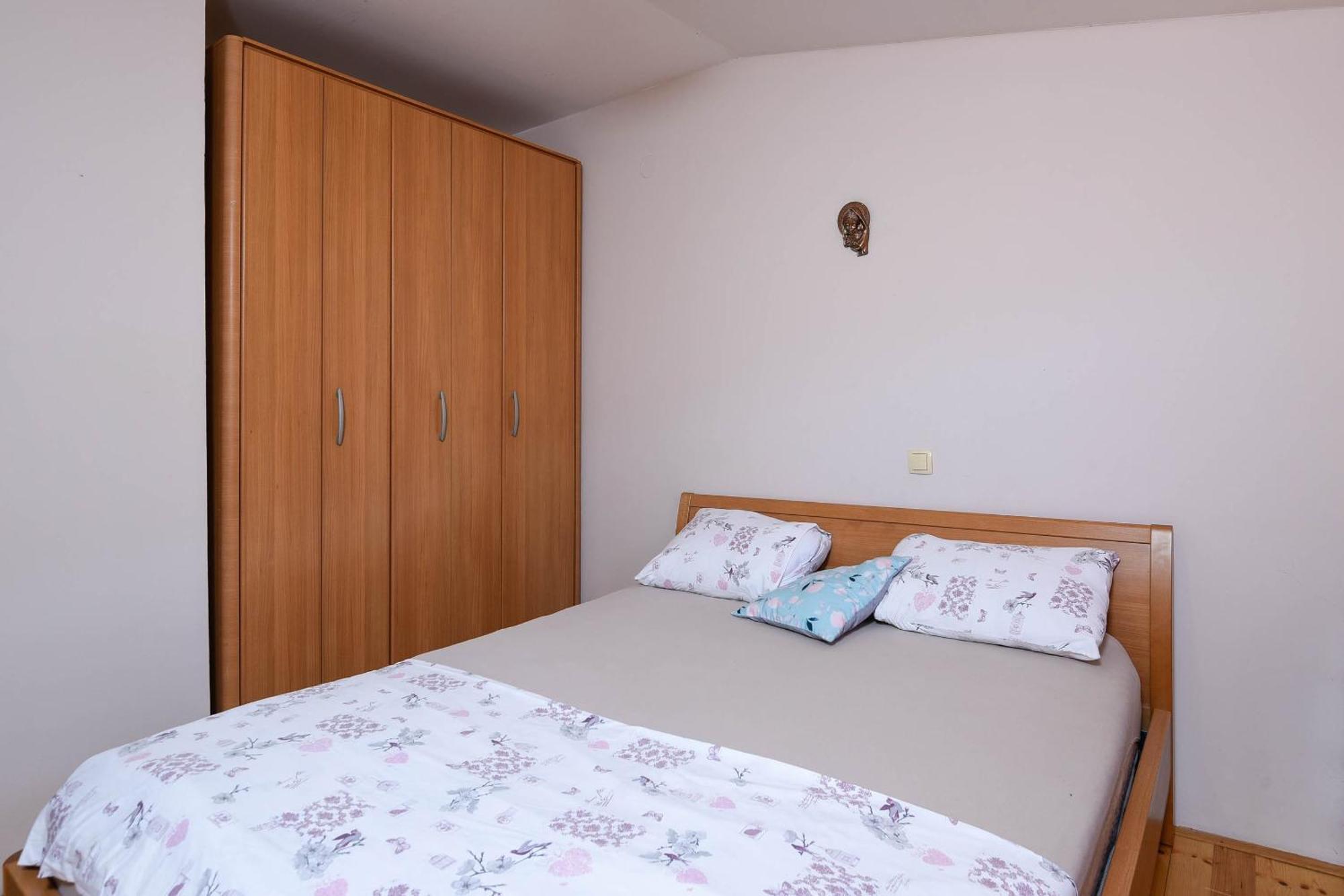 Apartments Karla Orebić Rom bilde