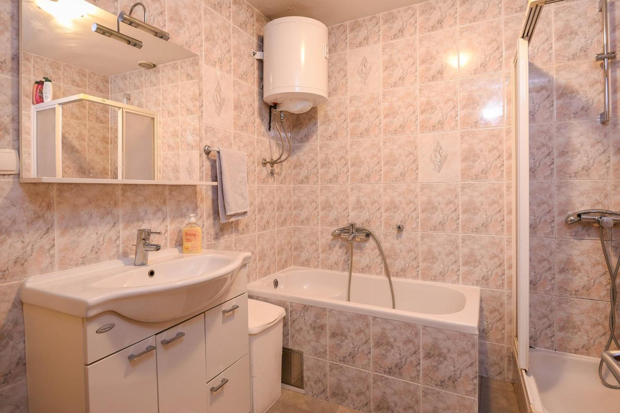 Apartments Karla Orebić Rom bilde