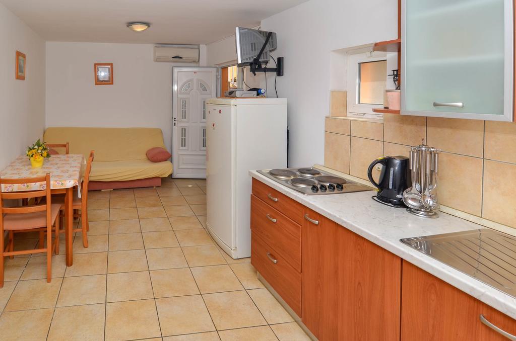 Apartments Karla Orebić Rom bilde