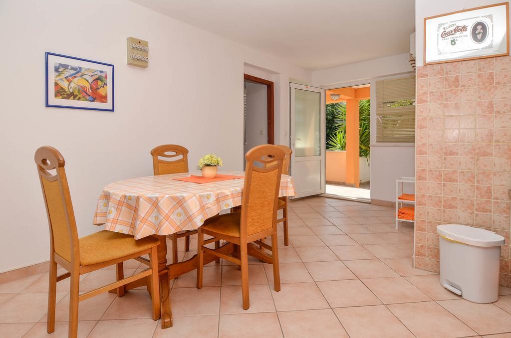 Apartments Karla Orebić Rom bilde