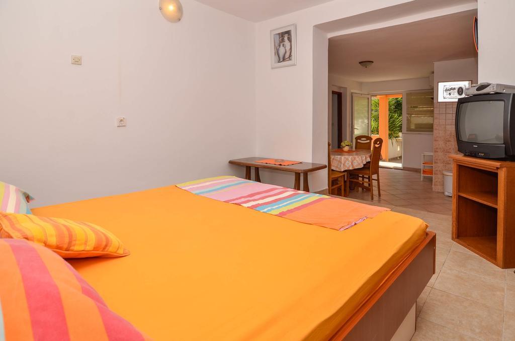 Apartments Karla Orebić Rom bilde