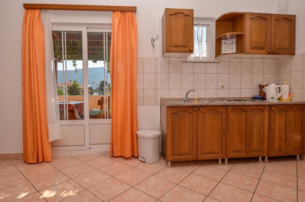 Apartments Karla Orebić Rom bilde
