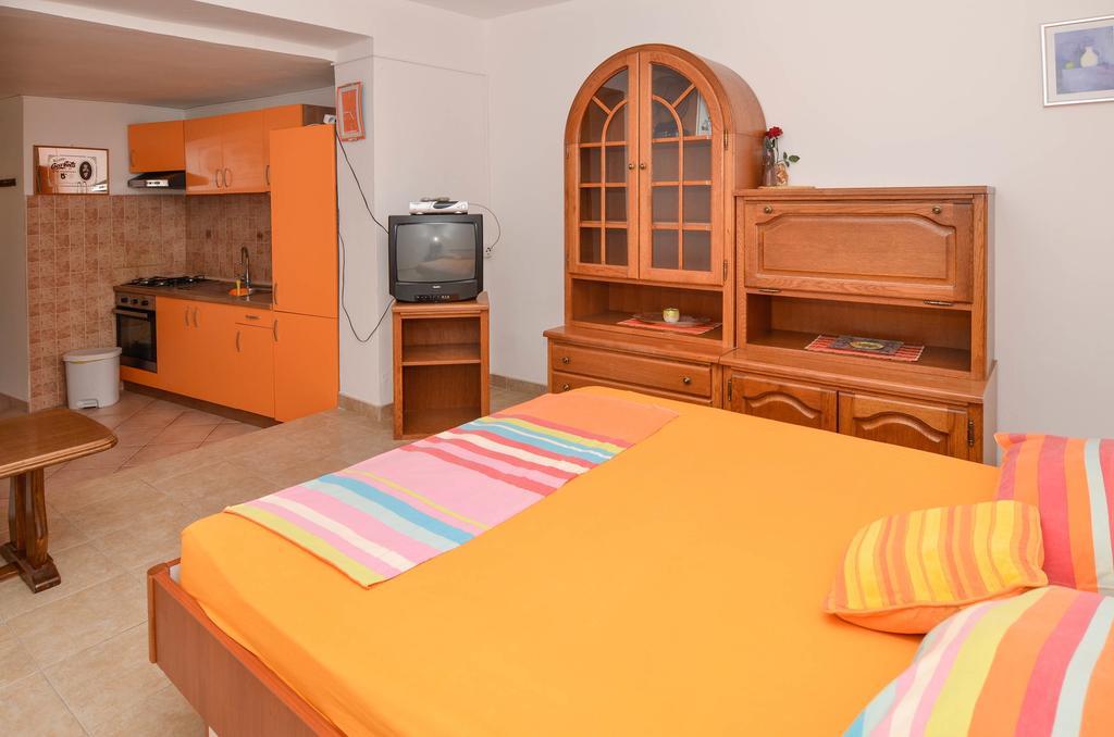 Apartments Karla Orebić Rom bilde